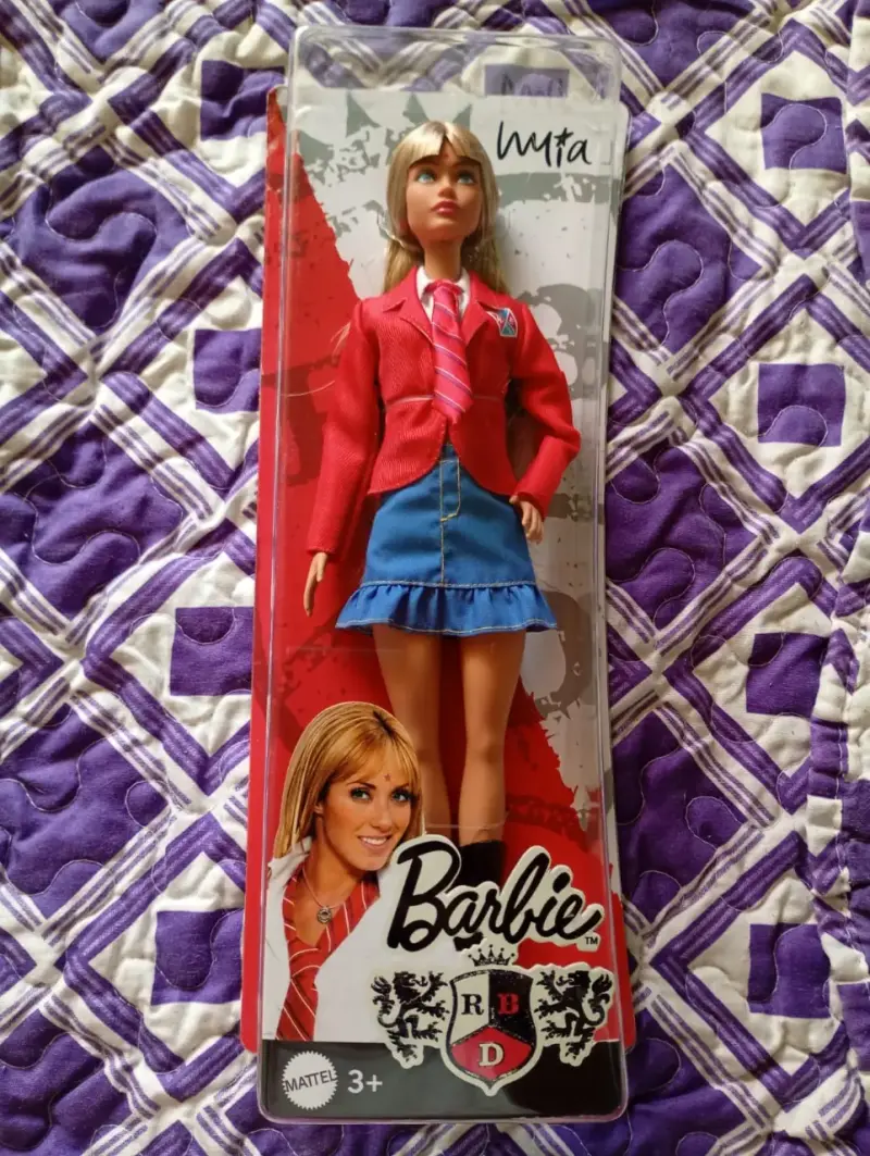 Muñeca Barbie RBD edición especial - 4