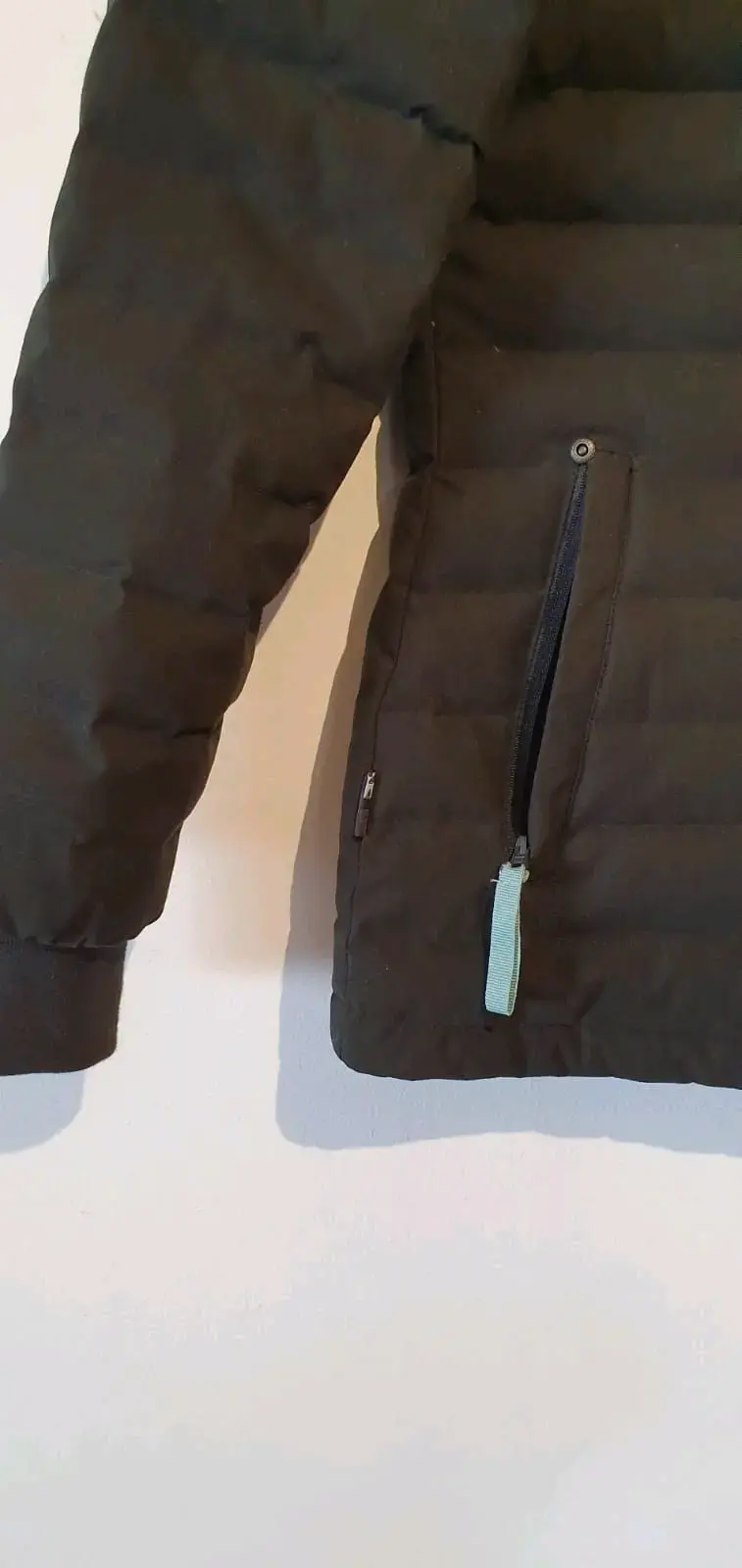 Chaqueta acolchada negra para invierno - 2