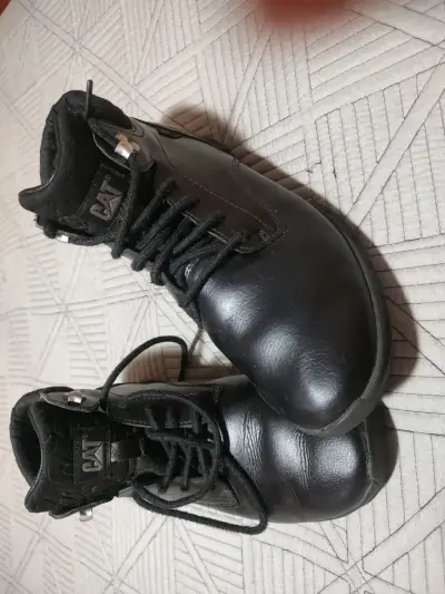 Botas de cuero CAT negras - miniatura 3