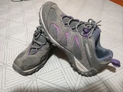 Zapatillas de trekking Merrell gris y morado - miniatura 2