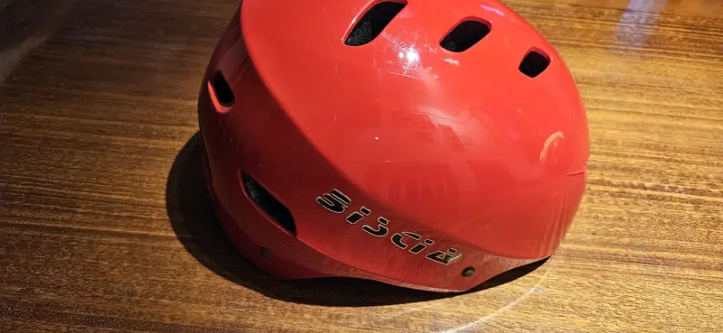 Casco de ciclismo BISCIA. talla L - 4