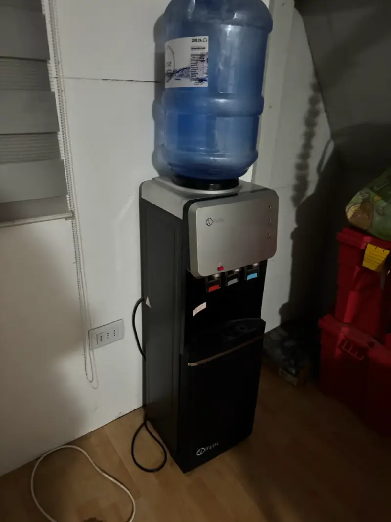 Dispensador de agua con enfriador y calentador - 3