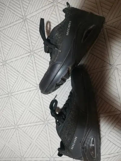 Zapatillas Skechers negras deportivas - miniatura 1