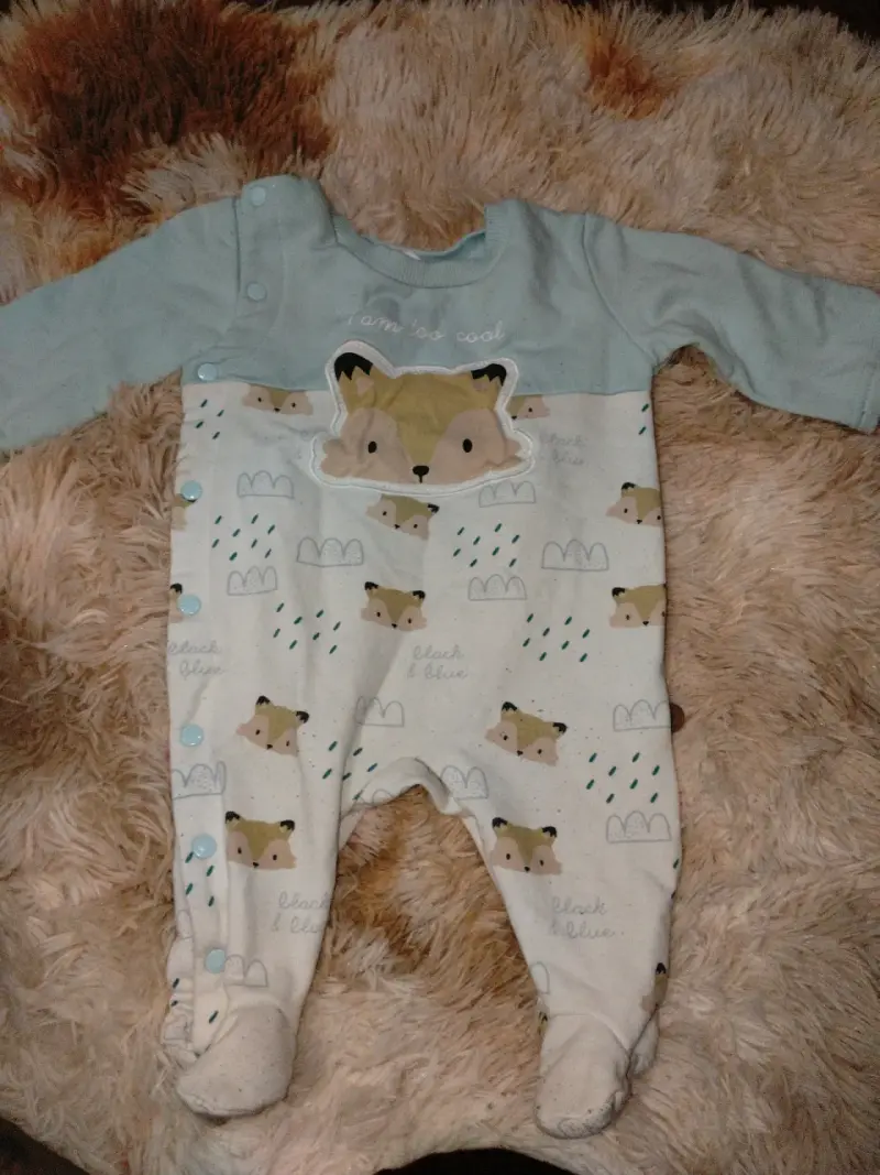 Enterito de bebé con diseño de zorrito
