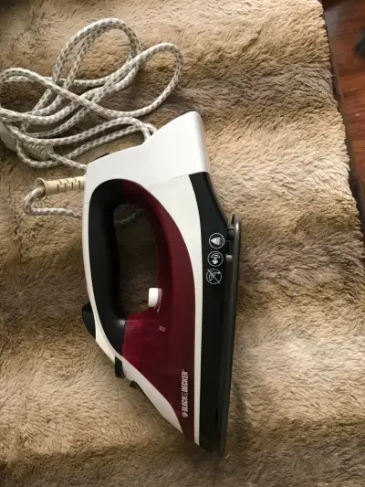 Plancha Black & Decker de vapor compacta - miniatura 1