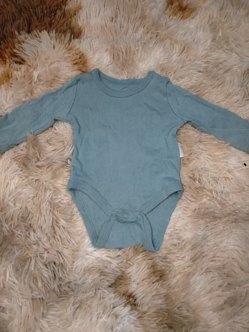 Body de bebé manga larga verde
