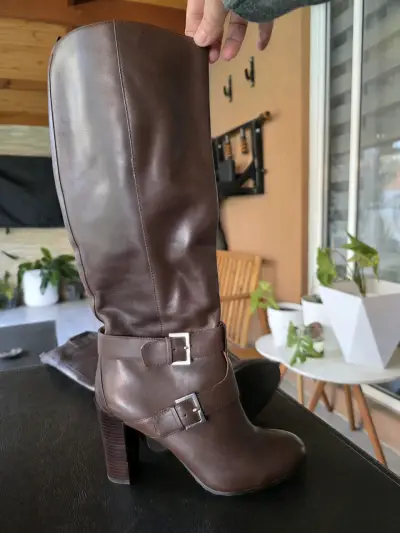 Botas de cuero marrón con hebillas - miniatura 1