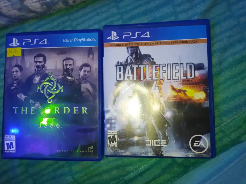 Juegos PS4 Grand Theft Auto V y Knack - 3