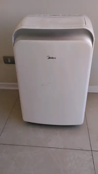 Aire acondicionado portátil Midea - miniatura 1