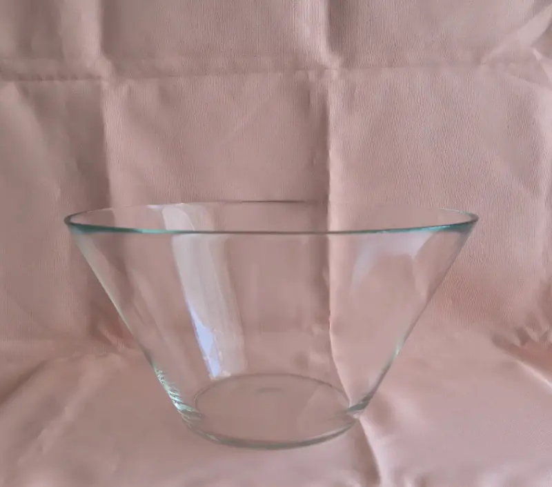 Bowl o fuente de vidrio transparente elegante - 4
