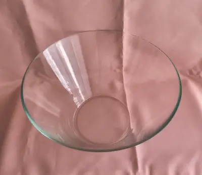 Bowl o fuente de vidrio transparente elegante - miniatura 5