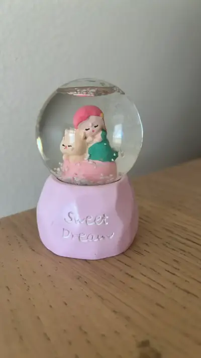 Bola de nieve decorativa 'Sweet Dream' - miniatura 1