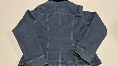 Chaqueta de mezclilla azul para mujer - miniatura 4