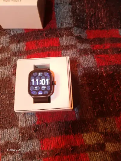 Smartwatch Xiaomi Redmi Watch 4 con correas - miniatura 2