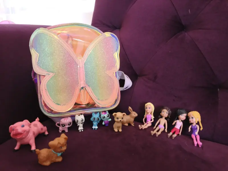Mochila infantil con muñecas y animales - 2