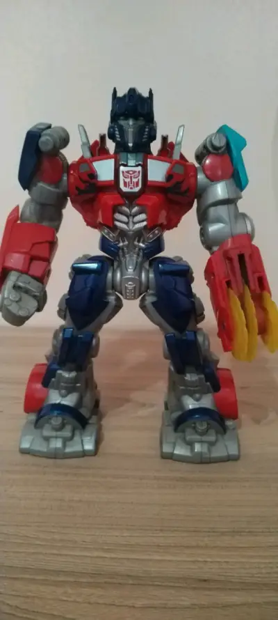 Figura Optimus Prime Transformers - miniatura 1