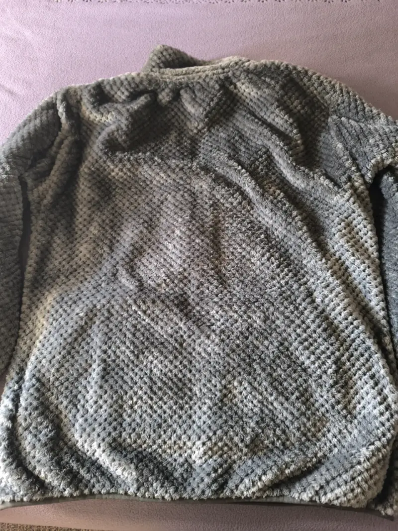 Polar gris con bolsillo extra suave llaima - 6