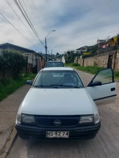Opel Astra año 96 - miniatura 4