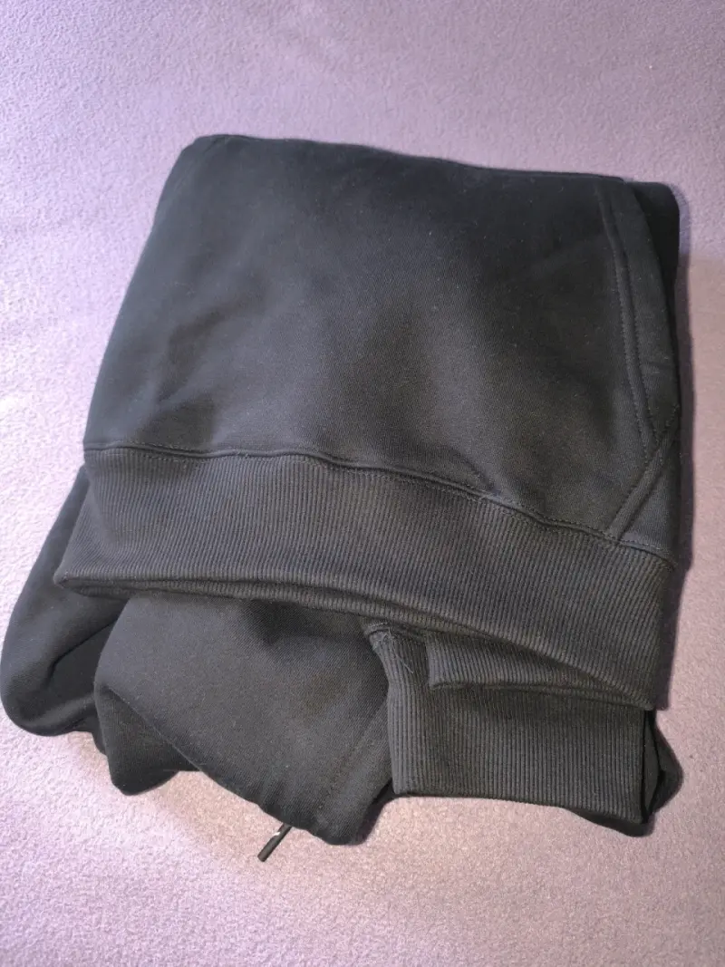 Polerón negro diadora con capucha, nuevo - 3