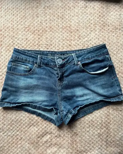 Shorts tiro bajo de mezclilla - miniatura 1