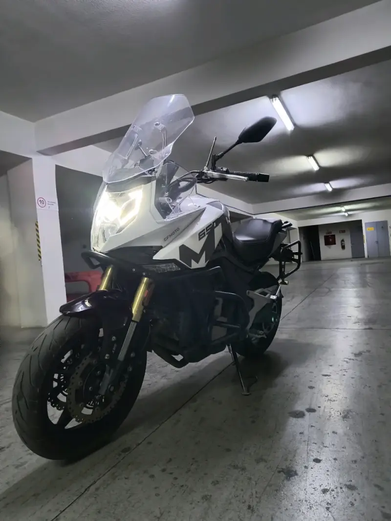 CFMoto 650MT en excelente estado - 2