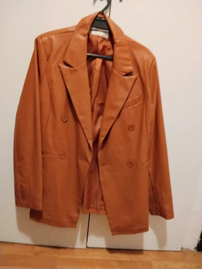 Blazer marrón de cuero sintético - 2