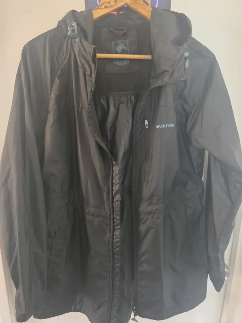 Parka negra impermeable Haka Honu - 4