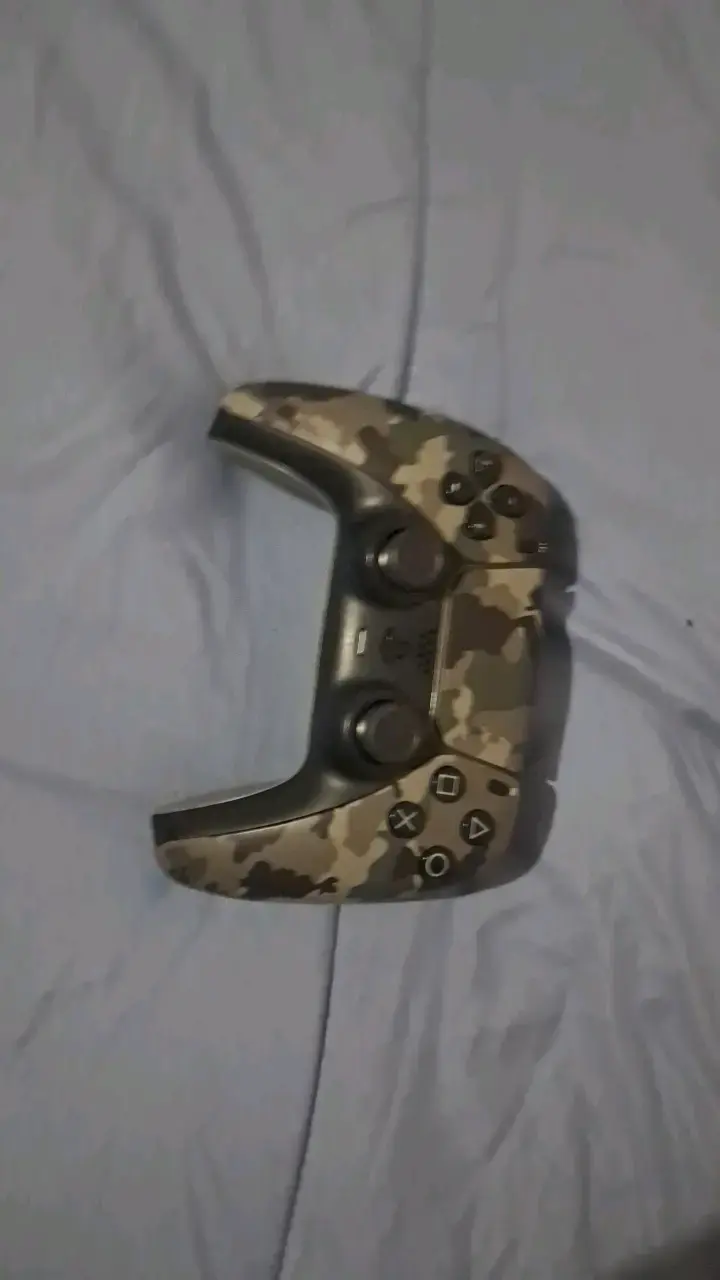 Espada de juguete coleccionable con diseño dorado