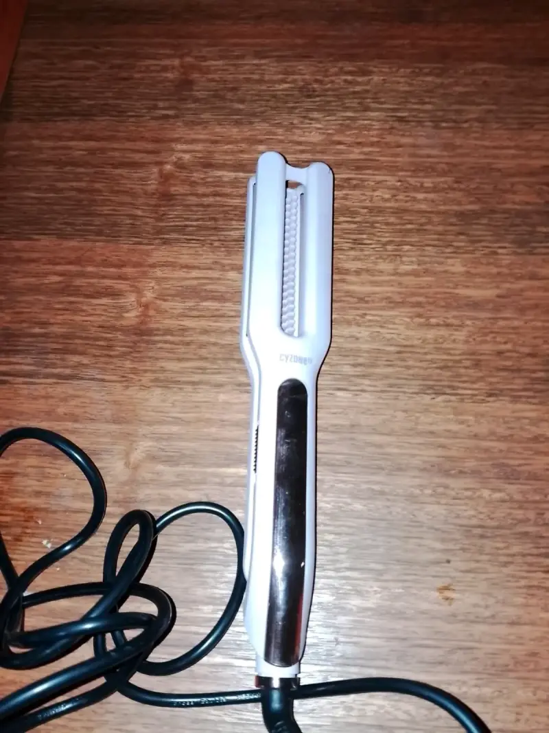 Plancha de pelo Cyzone blanca - 2