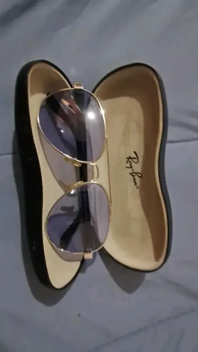 Gafas de sol Ray-Ban aviador doradas - miniatura 1