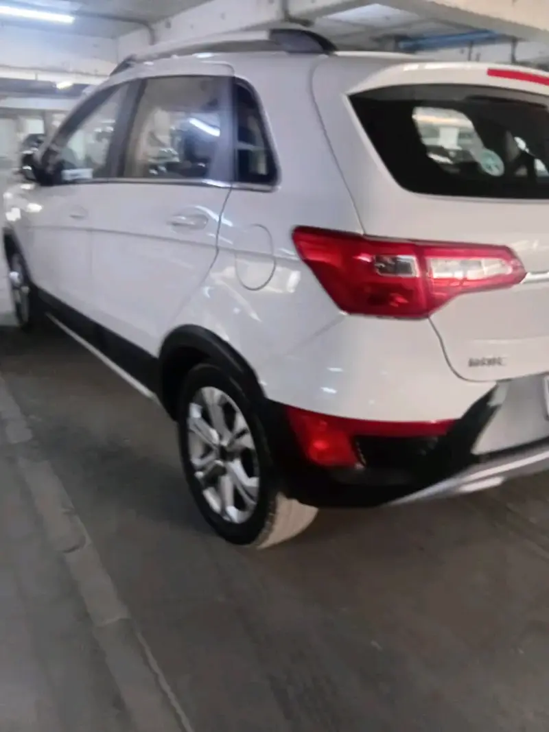 SUV Baic x25 2018 - 5