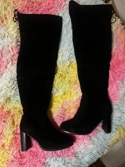 Botas negras de gamuza hasta la rodilla - miniatura 1