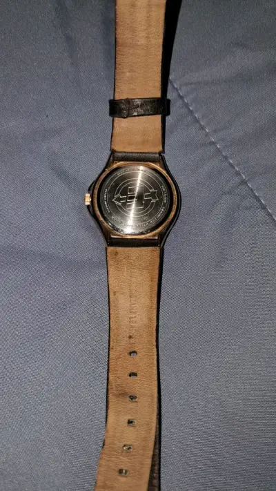 Reloj digital  amarillo y negro timex - miniatura 2