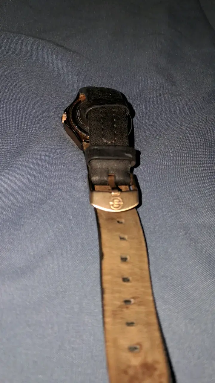 Reloj digital  amarillo y negro timex - 5