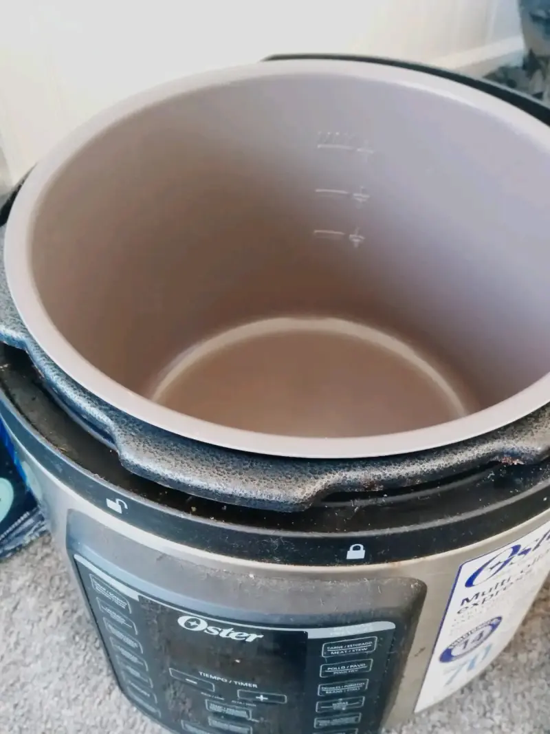 Olla multifuncional Oster 7.5L biocerámica - 2