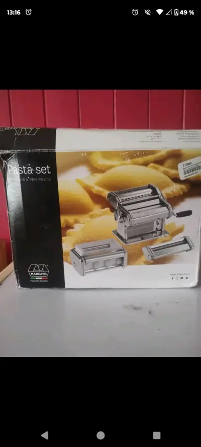 Máquina para hacer pasta con accesorios - miniatura 2