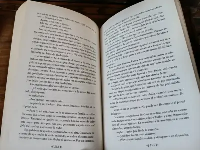 Libro "Delirios" de A.G. Howard original - miniatura 4