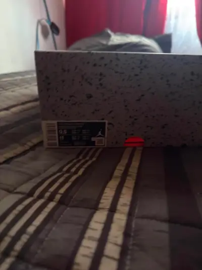 Jordan retro 4 red thunder con caja - miniatura 4