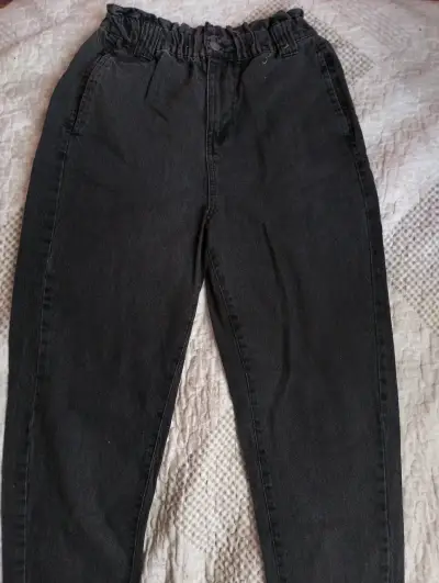 Pantalones de mezclilla negros para mujer - miniatura 1