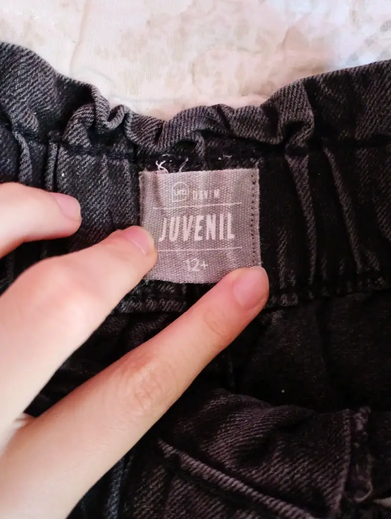 Pantalones de mezclilla negros para mujer - 2