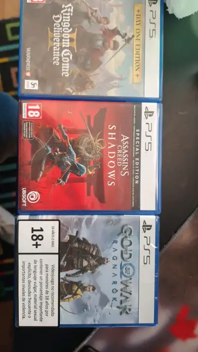 Lote de videojuegos PS5: God of War, Assassin's Creed y Kingdom Come - miniatura 1