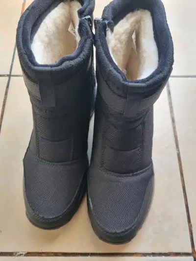 Botas de invierno negras con forro térmico - miniatura 2