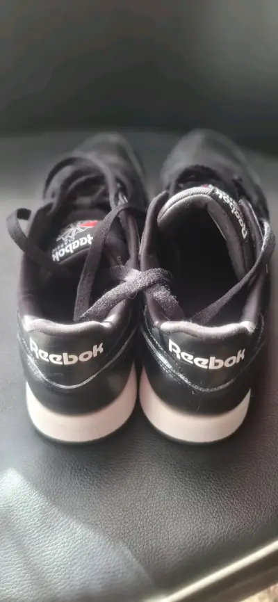 Zapatillas Reebok negras clásicas - miniatura 3