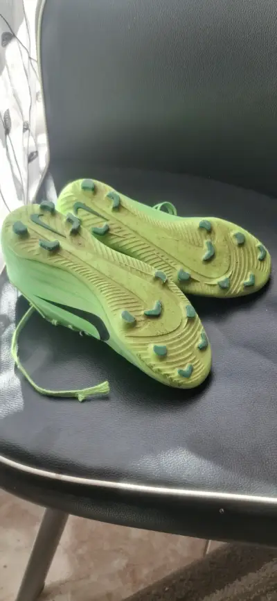 Zapatillas deportivas verdes para fútbol - miniatura 4