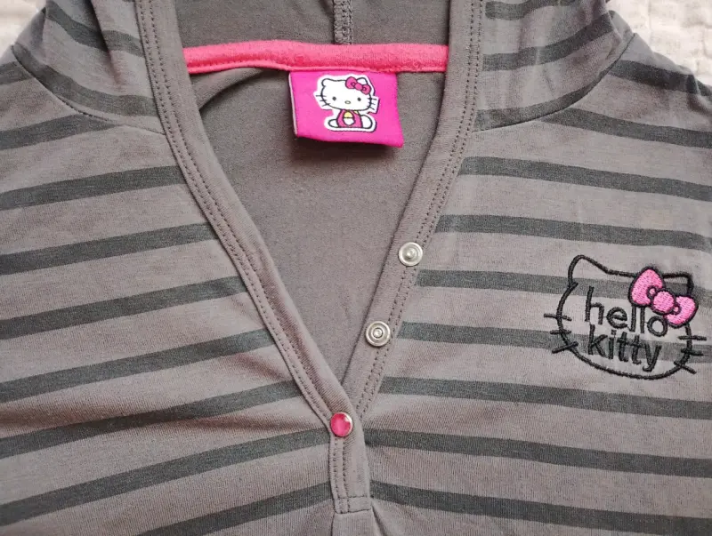Polera con capucha Hello Kitty - 2
