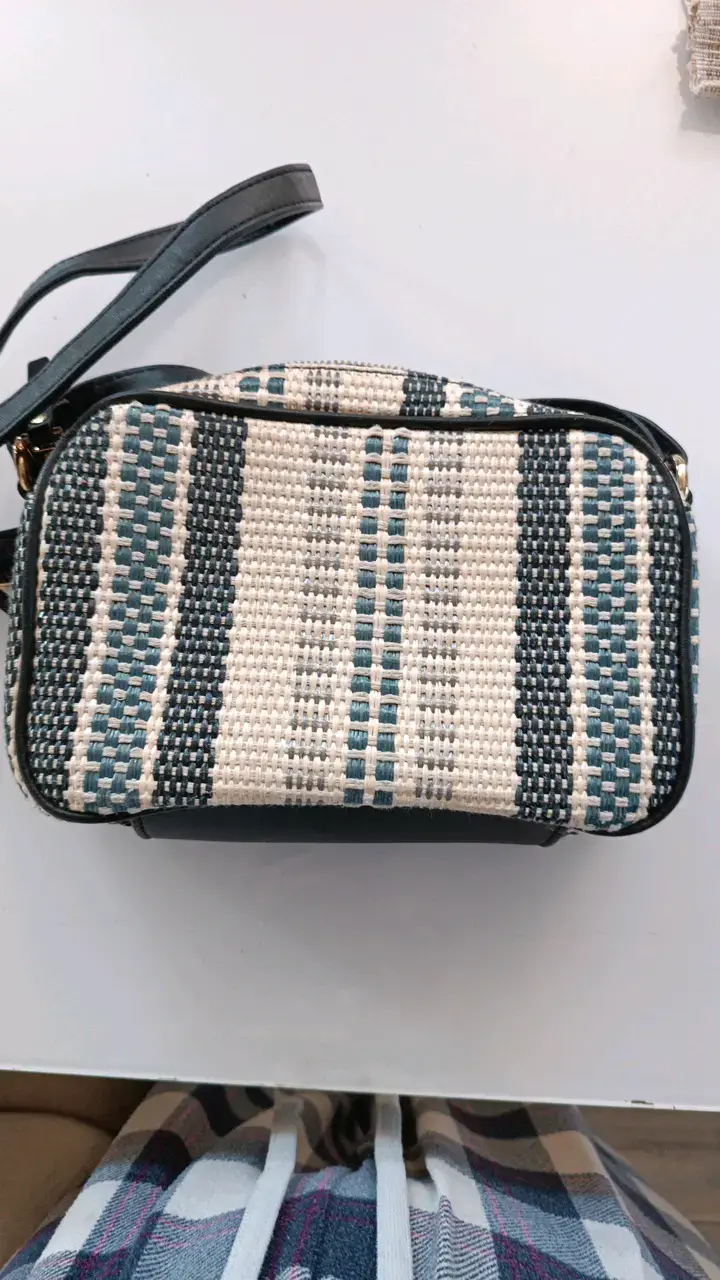 Cartera de hombro Secret tejida a rayas - 2