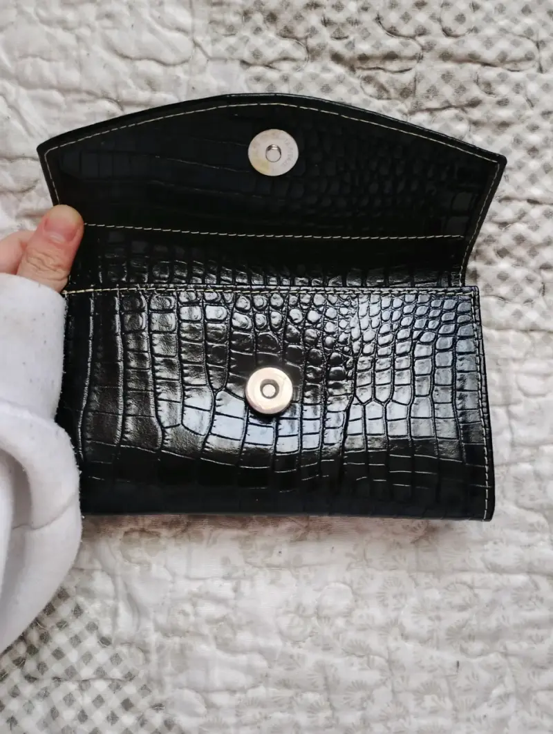 Billetera de cuero negra estilo cocodrilo - 2