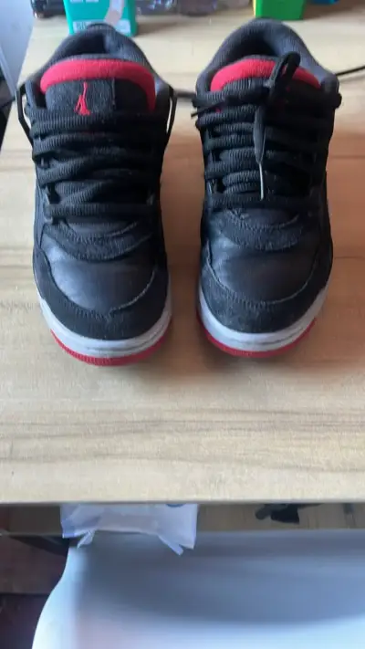 Zapatillas deportivas negras  con detalles rojos - miniatura 4