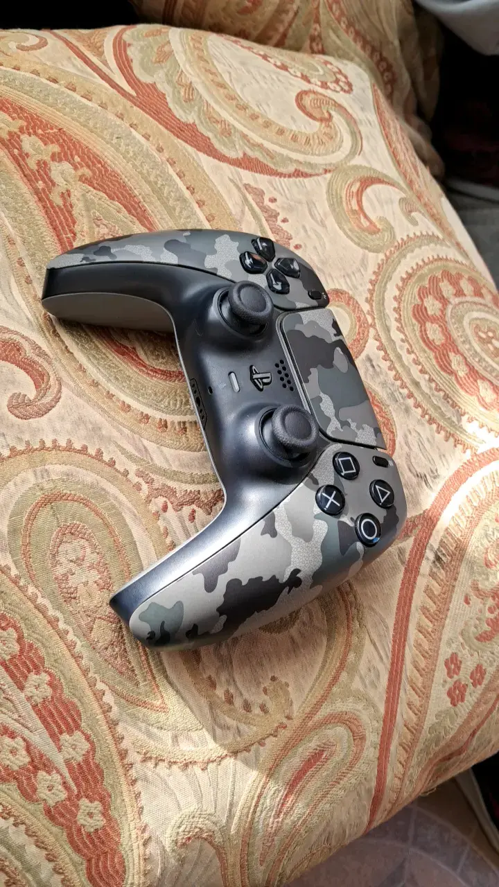Control inalámbrico camuflado para PlayStation 5 - 4