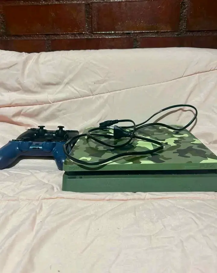 Consola PS4 1Tb edición camuflaje - 5